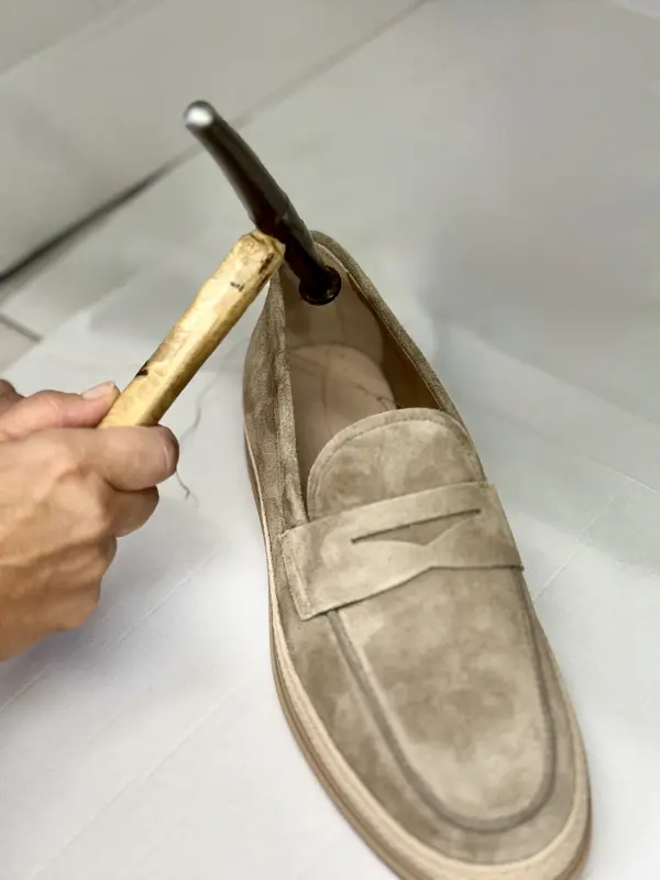 Chi siamo Produzione scarpe Made in Italy Calzaturificio artigianale dal 1960 Calzaturificio GECAS